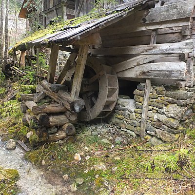Alte Mühle im Gadertal - Seit Jahrhunderten wird das Wasser als Antriebskraft genutzt